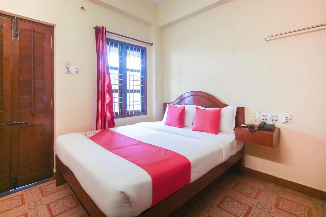 Oyo 23098 Ushama Heritage Guest House Pondicherry Esterno foto
