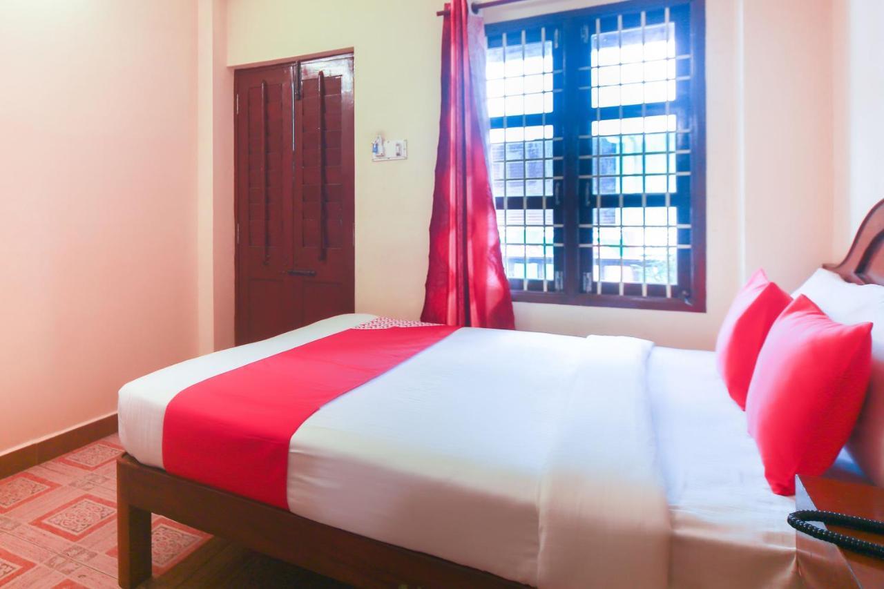 Oyo 23098 Ushama Heritage Guest House Pondicherry Esterno foto